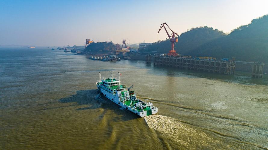 “中国环监浙001”交付启航 千吨级智慧平台筑牢海洋生态防线